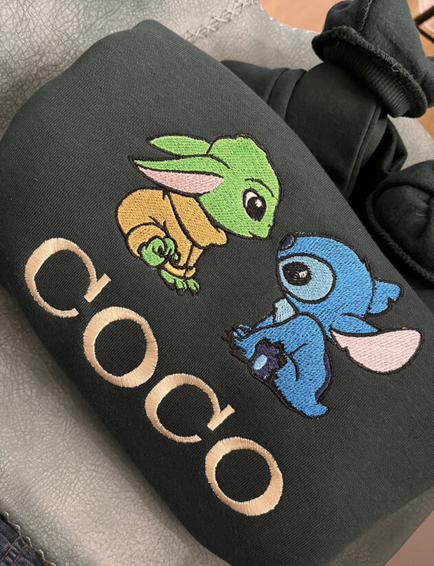 Bluza z haftem Yoda and Stitch - obrazek 2