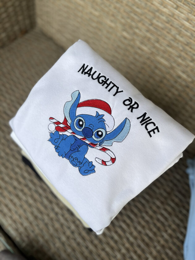 Stitch - Christmas Naughty or Nice - obrazek 2