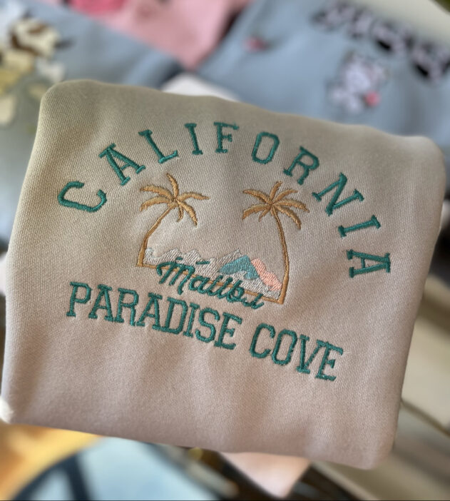Bluza z haftem California Paradise Cove