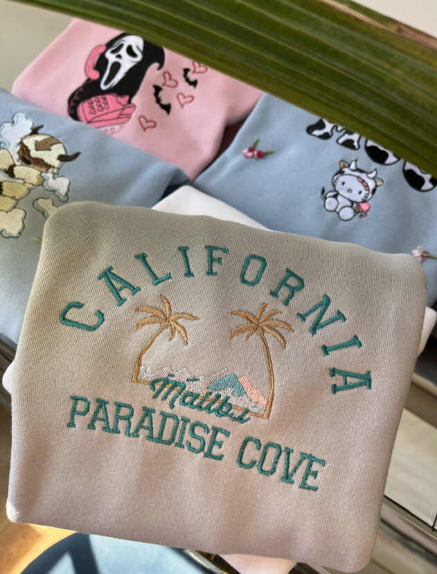 Bluza z haftem California Paradise Cove - obrazek 3