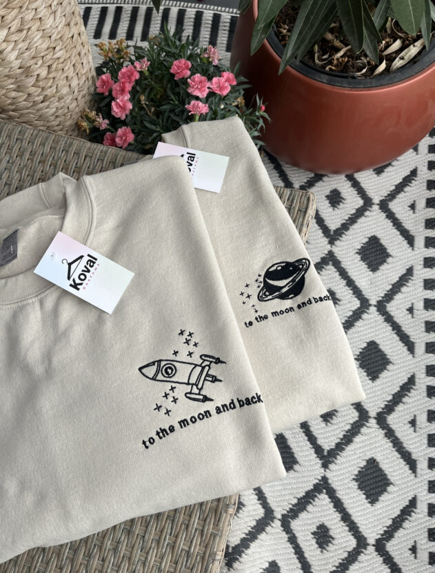 Bluza z haftem To the moon and back