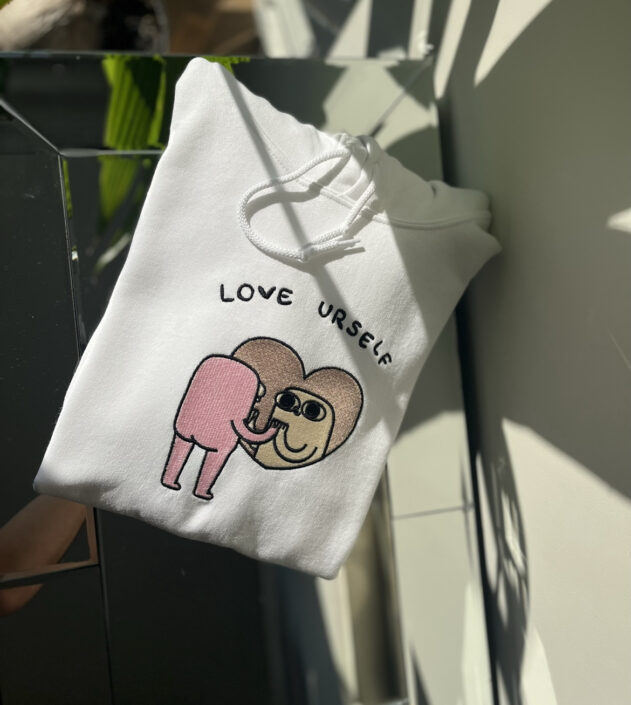 Bluza haftowana Love Yourself