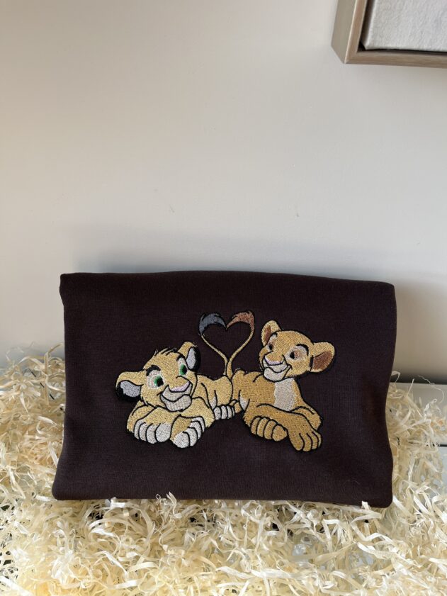 Bluza z haftem Simba and Nala - obrazek 2