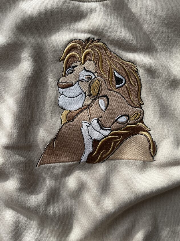 Bluza z haftem Król Lew, Nala i Simba - obrazek 4