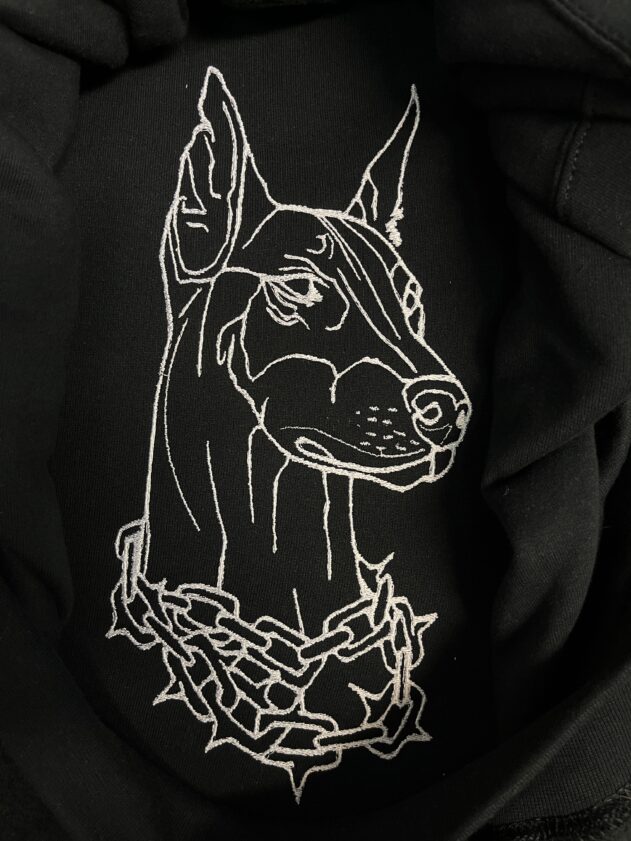 Bluza haftowana z dobermanem - obrazek 4