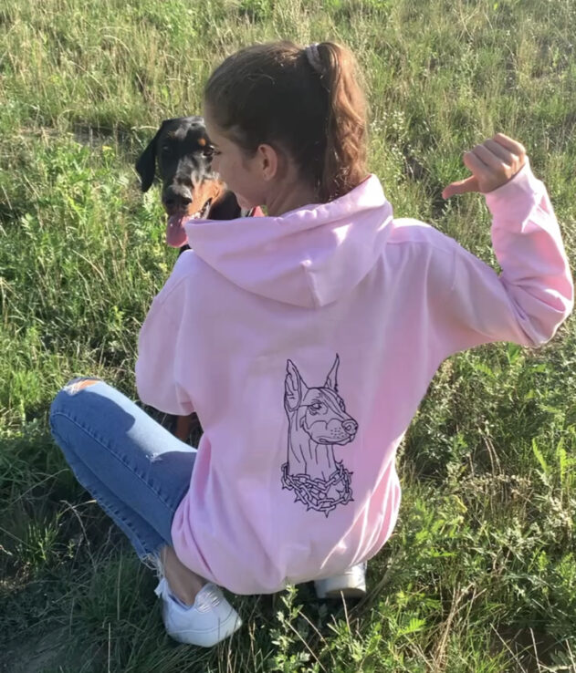 Bluza haftowana z dobermanem - obrazek 2