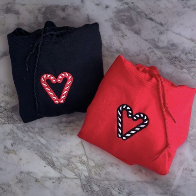 Bluza z haftowanym sercem, z personalizowanym inicjałem. Custom bluz z haftowanym sercem dla niej i dla niego, idealny prezent walentynkowa bluza z haftowaną datą, sercem