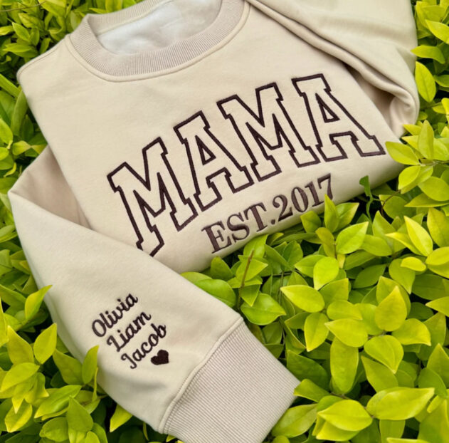 Haftowana bluza z napisem MAMA - obrazek 4